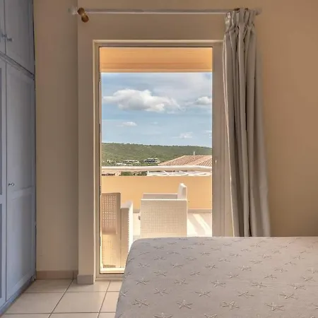 Relaxing Baiadebahas 2bedapt T6 Sleeps 6 Persons Apartment Marinella (Sardinia)