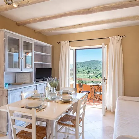 Апартаменты Relaxing Baiadebahas 2bedapt T6 Sleeps 6 Persons Маринелла