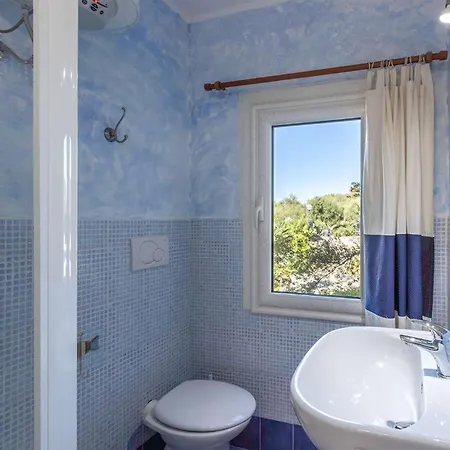 Relaxing Baiadebahas 2bedapt T6 Sleeps 6 Persons Marinella (Sardinia)
